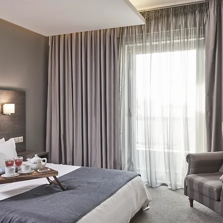Hotell Mediterranee 3*