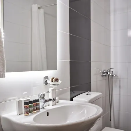 Mediterranee Hotel 3*