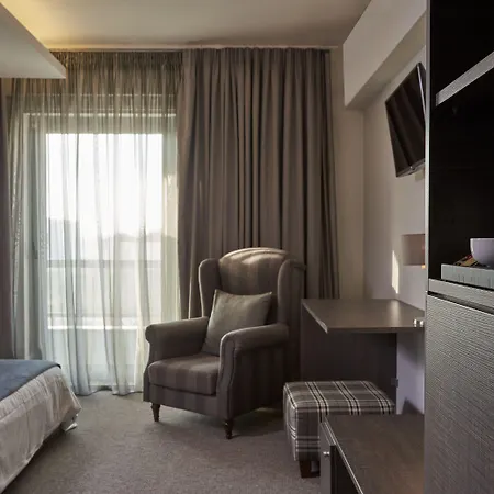 メディテラネ 3* パトラ