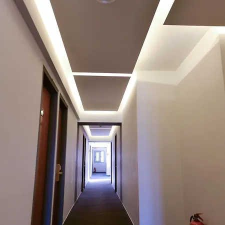 Mediterranee Hotel 3*